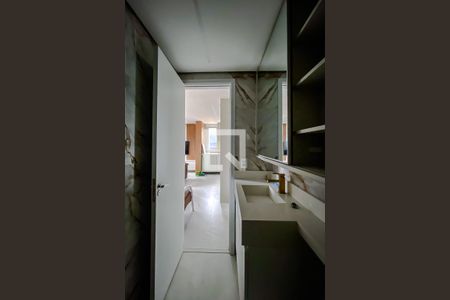 Banheiro de apartamento para alugar com 1 quarto, 34m² em Lapa de Baixo, São Paulo