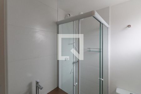 Banheiro da Suíte de apartamento para alugar com 1 quarto, 30m² em Vila Mazzei, São Paulo
