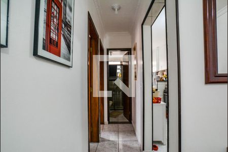 Corredor de apartamento à venda com 2 quartos, 52m² em Vila Lutécia, Santo André