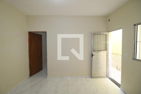 Sala / Cozinha de casa para alugar com 1 quarto, 45m² em Vila Carmosina, São Paulo