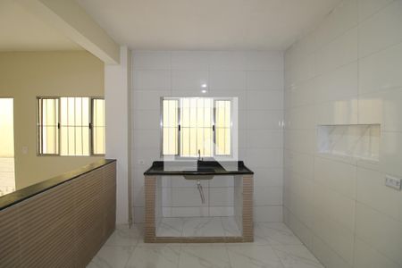 Sala / Cozinha de casa para alugar com 1 quarto, 45m² em Vila Carmosina, São Paulo