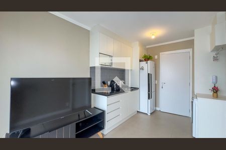 Cozinha, Área de Serviço e Sala de apartamento à venda com 1 quarto, 28m² em Campo Belo, São Paulo