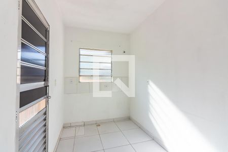 Comodo  de casa para alugar com 1 quarto, 30m² em Novo Osasco, Osasco