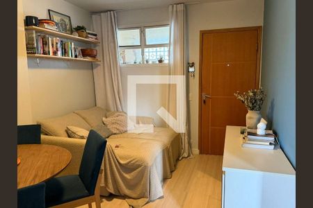 Apartamento à venda com 2 quartos, 48m² em Vila Firmiano Pinto, São Paulo
