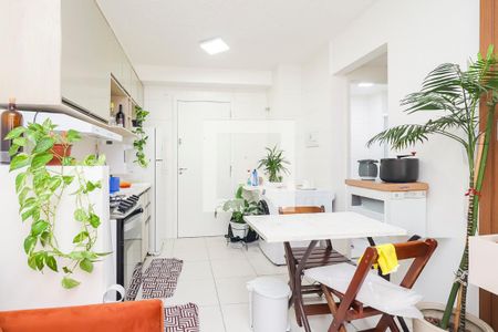 Sala/Cozinha de apartamento para alugar com 2 quartos, 32m² em Itaquera, São Paulo