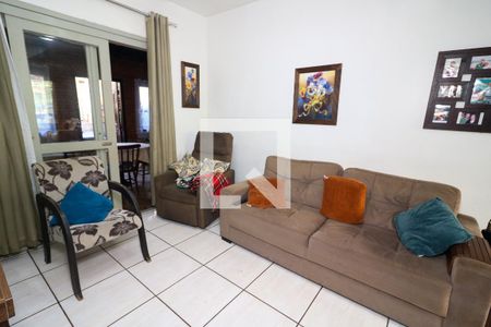 Sala de TV de casa de condomínio à venda com 3 quartos, 157m² em Santo Antônio, Porto Alegre