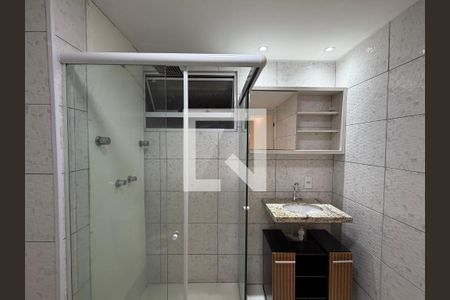 Banheiro de apartamento para alugar com 1 quarto, 44m² em Curicica, Rio de Janeiro