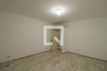 Quarto de casa para alugar com 2 quartos, 135m² em Vila Charlote, São Paulo