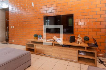 Casa à venda com 3 quartos, 680m² em Jardim Primavera, São Paulo