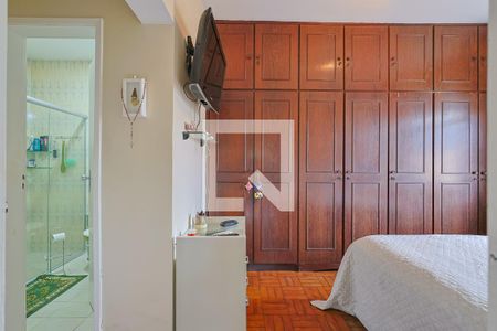 Suíte de casa à venda com 3 quartos, 200m² em Carlos Prates, Belo Horizonte