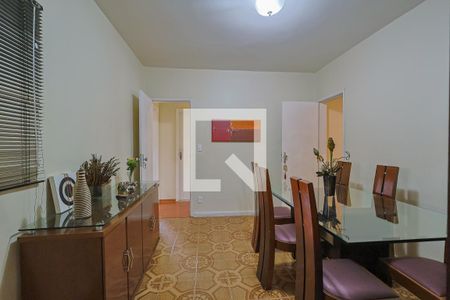 Sala de casa à venda com 3 quartos, 200m² em Carlos Prates, Belo Horizonte