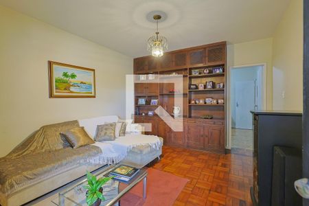 Sala de casa à venda com 3 quartos, 200m² em Carlos Prates, Belo Horizonte