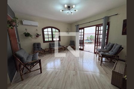 Sala 2 de casa de condomínio à venda com 6 quartos, 600m² em Vargem Pequena, Rio de Janeiro