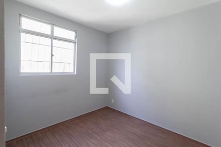 Quarto 2 de apartamento para alugar com 2 quartos, 50m² em Piratininga, Belo Horizonte