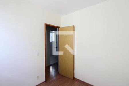 Quarto 2 de apartamento para alugar com 2 quartos, 50m² em Piratininga, Belo Horizonte