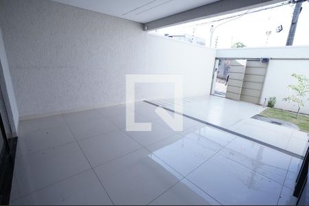 Casa para alugar com 3 quartos, 105m² em Residencial Recanto do Bosque, Goiânia