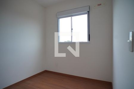 Quarto 2 de apartamento para alugar com 2 quartos, 42m² em Humaitá, Porto Alegre