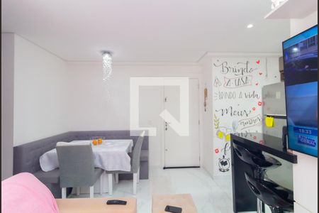 Sala de apartamento para alugar com 2 quartos, 43m² em Vila Carmosina, São Paulo