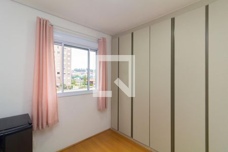 Quarto 2 de apartamento para alugar com 2 quartos, 43m² em Vila Carmosina, São Paulo