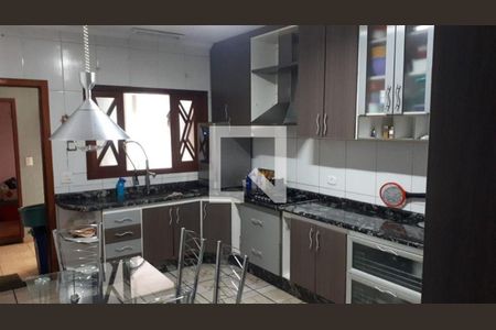 Casa à venda com 4 quartos, 192m² em Vila Rosalia, Guarulhos