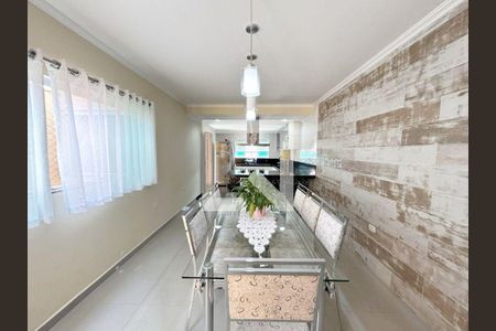 Casa à venda com 3 quartos, 200m² em Vila Lais, São Paulo