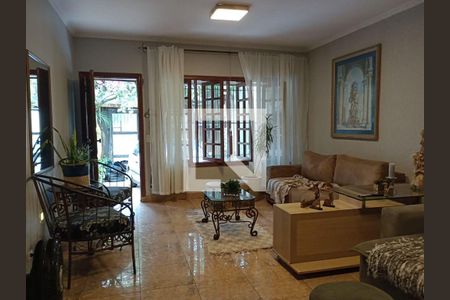 Casa à venda com 3 quartos, 246m² em Vila Rosalia, Guarulhos