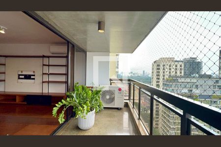 Varanda de apartamento para alugar com 4 quartos, 265m² em Pinheiros, São Paulo