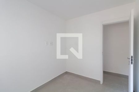 Quarto 1 de apartamento para alugar com 2 quartos, 44m² em Jardim Helian, São Paulo