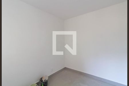 Quarto 2 de apartamento para alugar com 2 quartos, 44m² em Jardim Helian, São Paulo