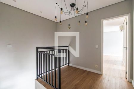 Hall dos Quartos de apartamento para alugar com 3 quartos, 150m² em Empresarial 18 do Forte, Barueri