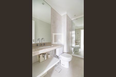 Lavabo de apartamento para alugar com 3 quartos, 150m² em Empresarial 18 do Forte, Barueri