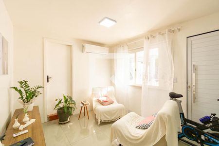 Casa à venda com 3 quartos, 130m² em Harmonia, Canoas