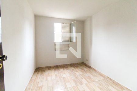 Quarto 2 de apartamento para alugar com 3 quartos, 49m² em Conjunto Residencial José Bonifácio, São Paulo