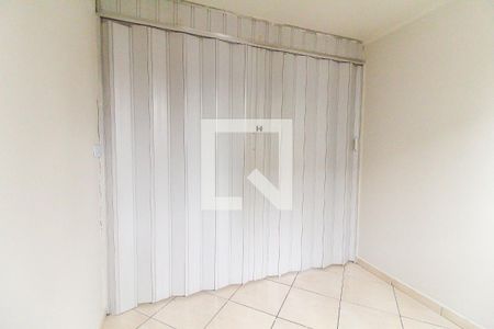 Quarto 1 de apartamento para alugar com 3 quartos, 49m² em Conjunto Residencial José Bonifácio, São Paulo