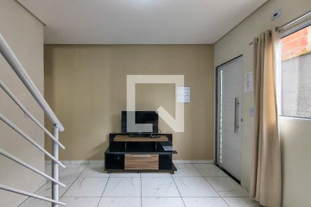 Sala de casa de condomínio para alugar com 2 quartos, 61m² em Real, Praia Grande