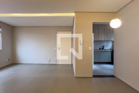Sala de apartamento para alugar com 2 quartos, 67m² em Vila Monumento, São Paulo