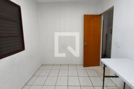 Quarto 1 de apartamento para alugar com 2 quartos, 43m² em Parque São Jorge, Campinas