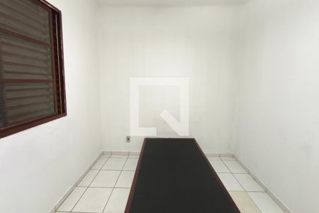 Quarto 2 de apartamento para alugar com 2 quartos, 43m² em Parque São Jorge, Campinas
