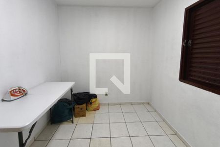Quarto 1 de apartamento para alugar com 2 quartos, 43m² em Parque São Jorge, Campinas