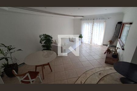 Casa à venda com 4 quartos, 326m² em Pendotiba, Niterói