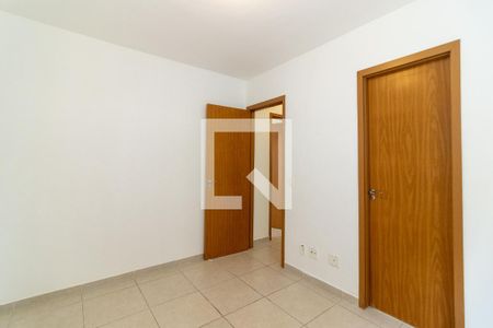 Quarto 2 de apartamento para alugar com 2 quartos, 50m² em Jardim Sulacap, Rio de Janeiro