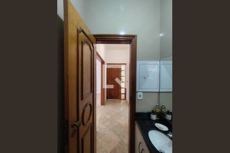 Lavabo  de casa à venda com 4 quartos, 330m² em Jardim da Saúde, São Paulo