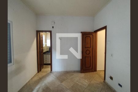Suíte  de casa à venda com 4 quartos, 330m² em Jardim da Saúde, São Paulo