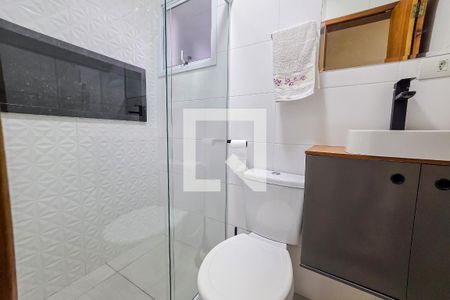 Banheiro de apartamento à venda com 2 quartos, 53m² em Parque das Nações, Santo André