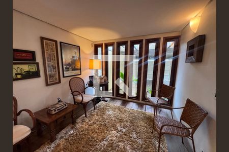 Sala de casa à venda com 4 quartos, 360m² em Jardim Petropolis, São Paulo