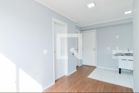 Sala de apartamento para alugar com 2 quartos, 36m² em Vila das Bandeiras, Guarulhos