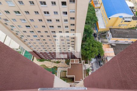 Vista Sala de apartamento para alugar com 2 quartos, 38m² em Jardim Bandeirantes, São Paulo