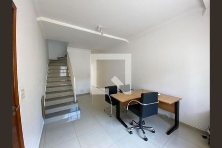Casa à venda com 3 quartos, 130m² em Jardim Jussara, São Paulo