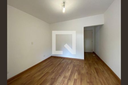 Casa à venda com 3 quartos, 130m² em Jardim Jussara, São Paulo