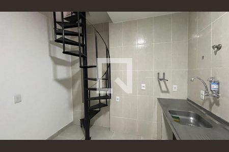 Cozinha de kitnet/studio para alugar com 1 quarto, 10m² em Freguesia (ilha do Governador), Rio de Janeiro